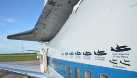 endeavour-piggyback